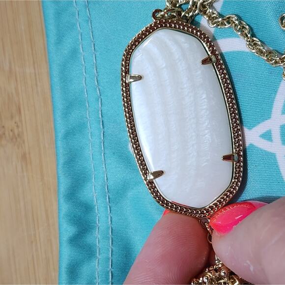 Kendra‎ scott Rayne whitel and gold necklace - Picture 7 of 11